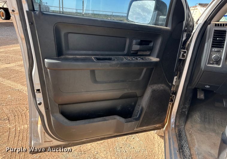 image for item DD3196 2013 Dodge Ram 1500 Crew Cab pickup truck