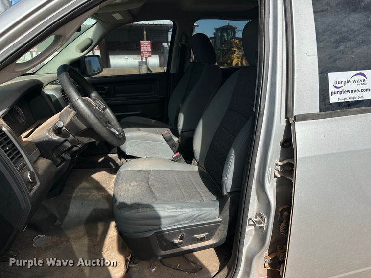 image for item DD3196 2013 Dodge Ram 1500 Crew Cab pickup truck