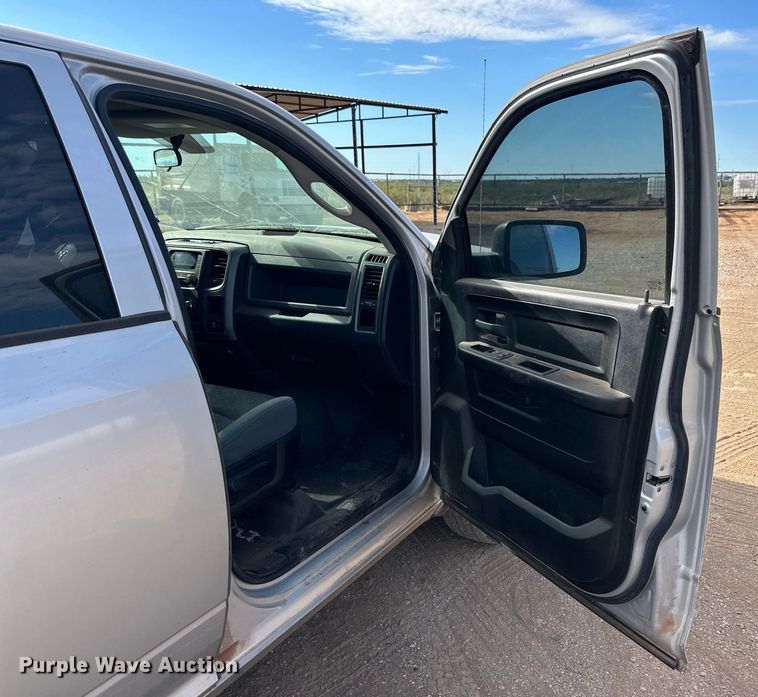 image for item DD3196 2013 Dodge Ram 1500 Crew Cab pickup truck