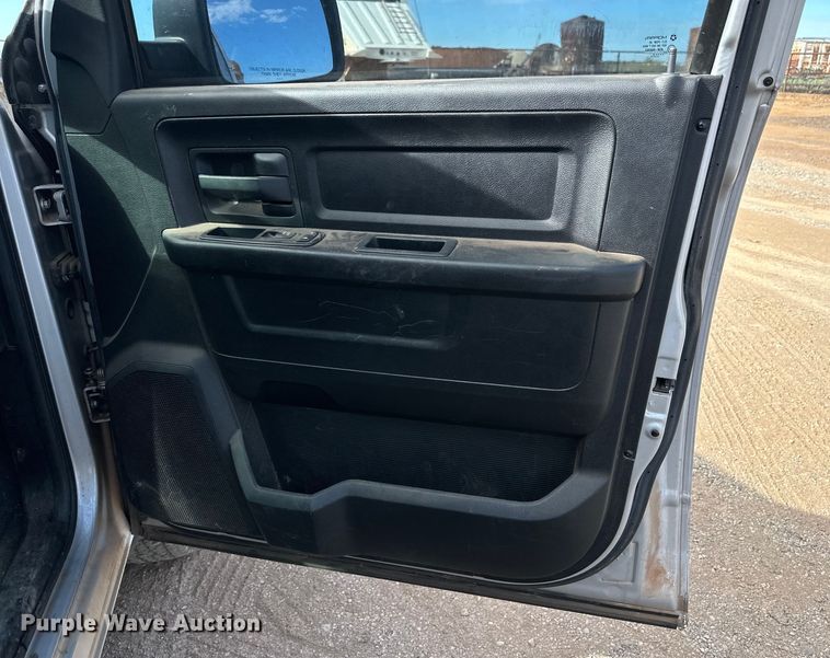 image for item DD3196 2013 Dodge Ram 1500 Crew Cab pickup truck