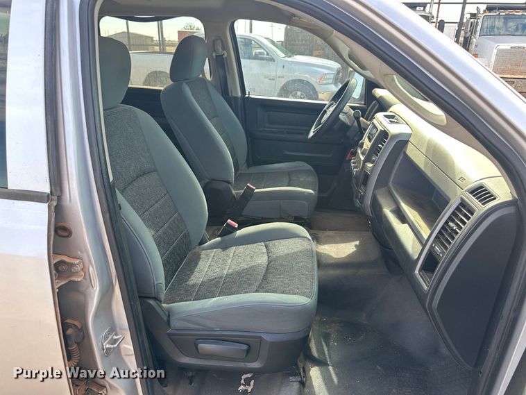 image for item DD3196 2013 Dodge Ram 1500 Crew Cab pickup truck