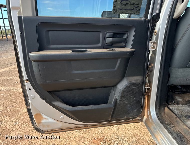 image for item DD3196 2013 Dodge Ram 1500 Crew Cab pickup truck