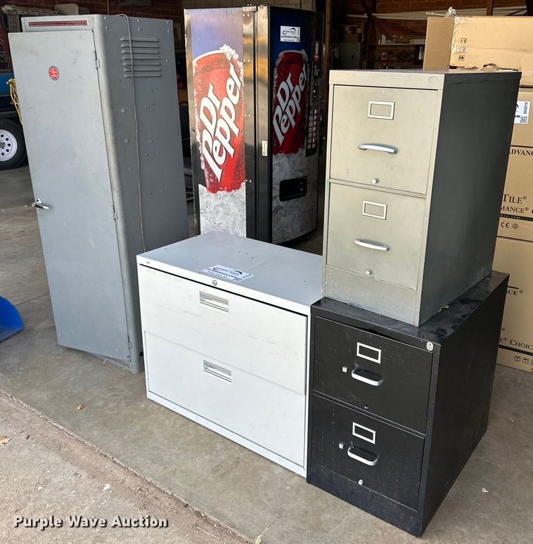 image for item DD3220 (3) filing cabinets