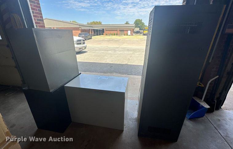 image for item DD3220 (3) filing cabinets