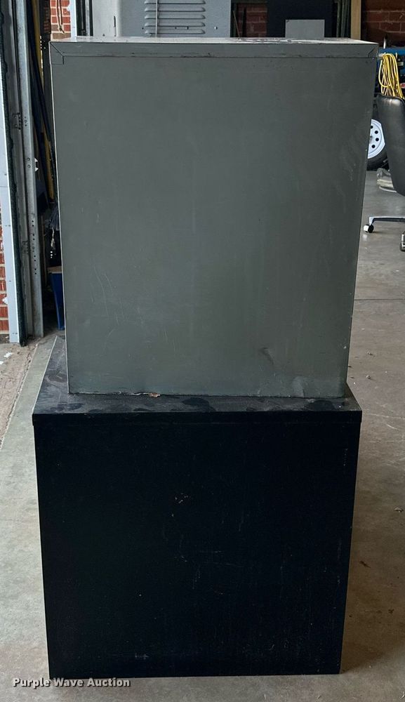 image for item DD3220 (3) filing cabinets