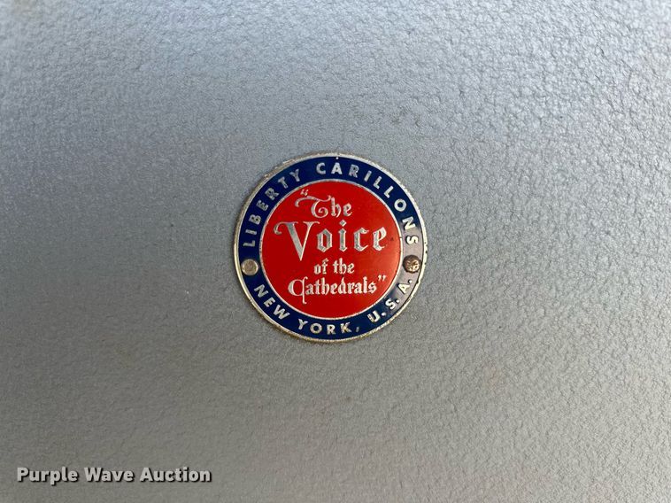 image for item DD3220 (3) filing cabinets