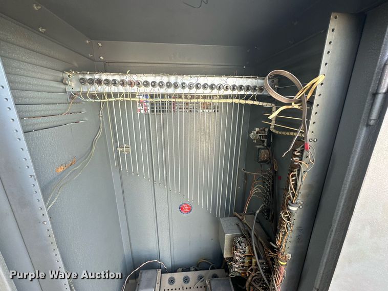 image for item DD3220 (3) filing cabinets