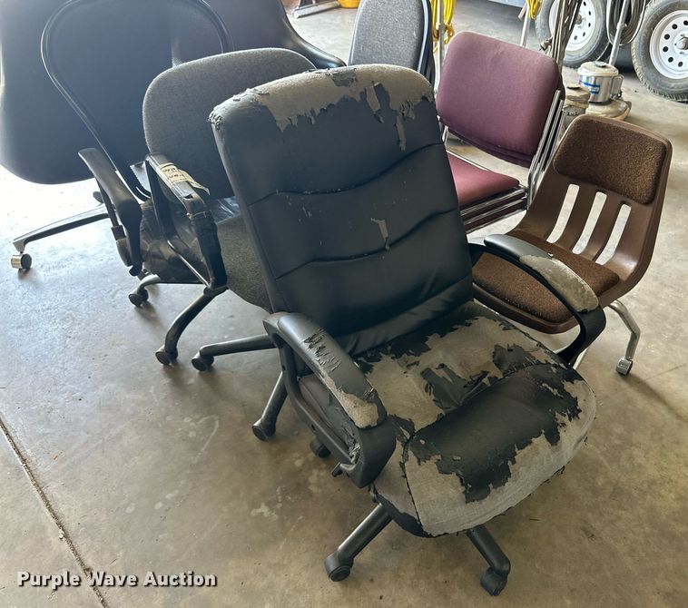 image for item DD3223 (13) chairs 