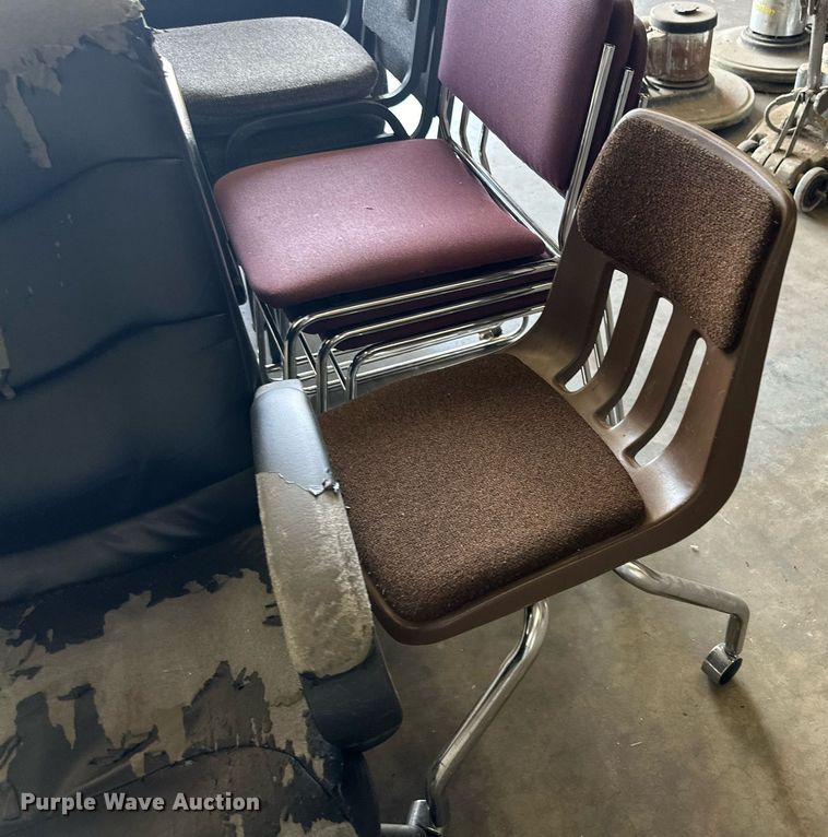 image for item DD3223 (13) chairs 