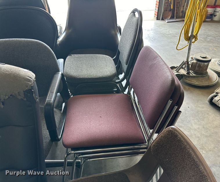 image for item DD3223 (13) chairs 