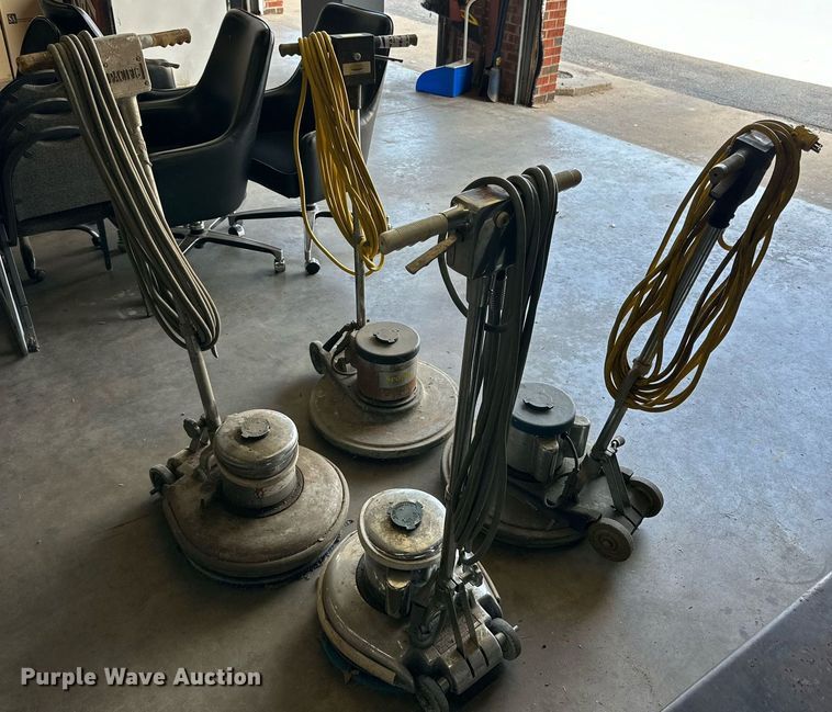 image for item DD3224 (4) floor buffers