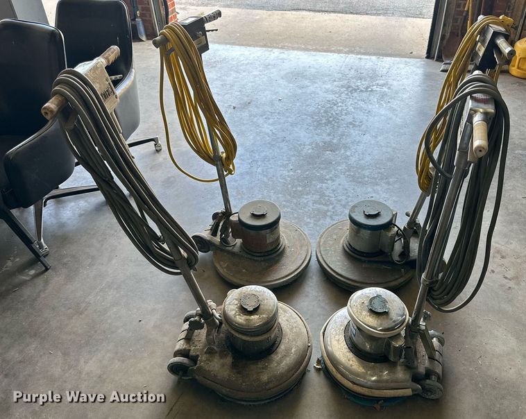 image for item DD3224 (4) floor buffers