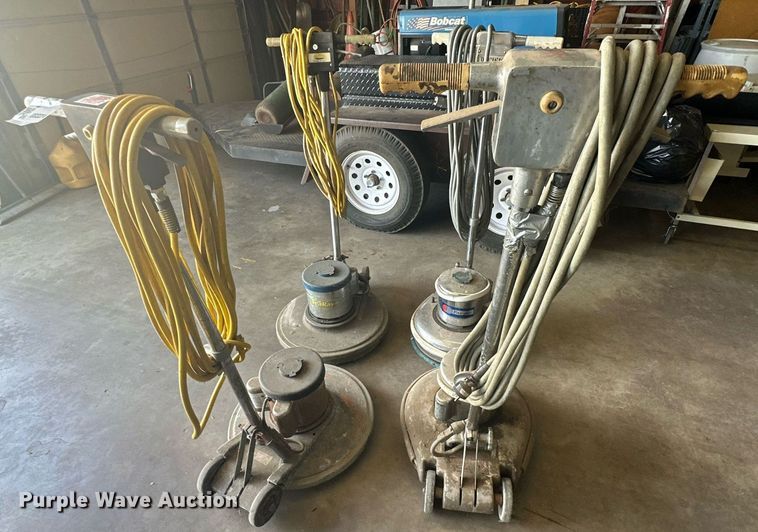 image for item DD3224 (4) floor buffers