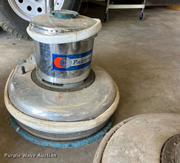 image for item DD3224 (4) floor buffers