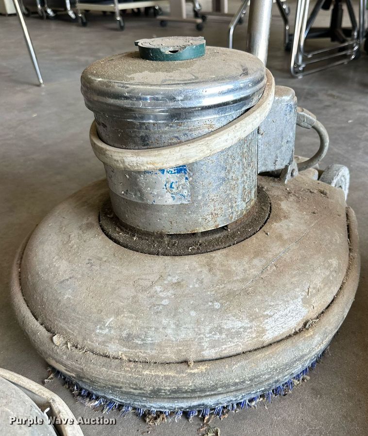 image for item DD3224 (4) floor buffers