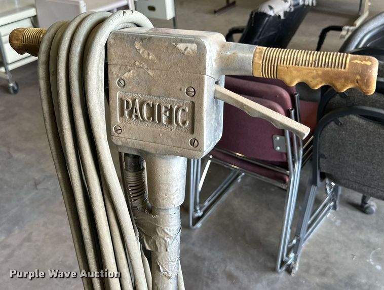 image for item DD3224 (4) floor buffers