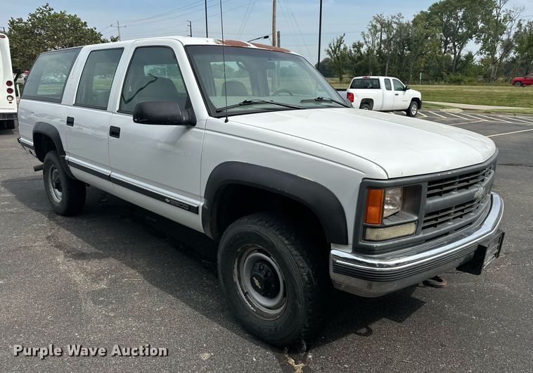 image for item DF8427 1997 Chevrolet Suburban 2500 SUV