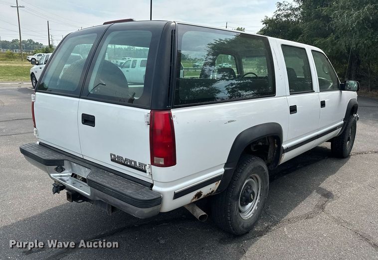image for item DF8427 1997 Chevrolet Suburban 2500 SUV