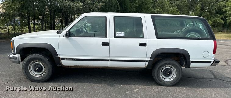 image for item DF8427 1997 Chevrolet Suburban 2500 SUV
