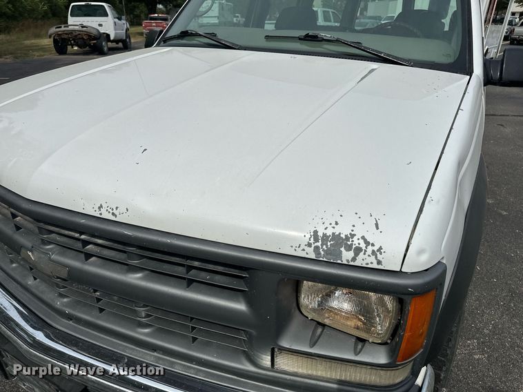 image for item DF8427 1997 Chevrolet Suburban 2500 SUV