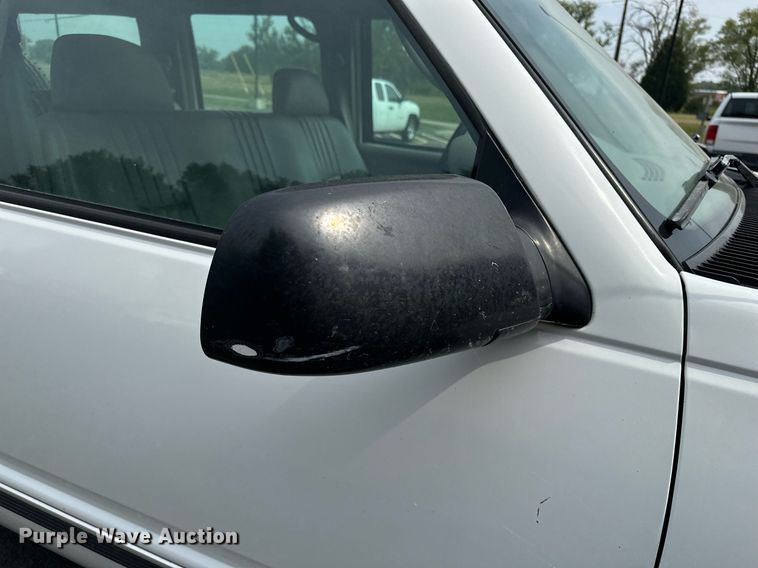 image for item DF8427 1997 Chevrolet Suburban 2500 SUV