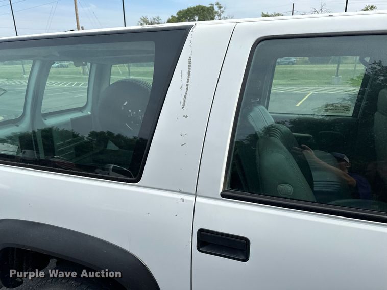 image for item DF8427 1997 Chevrolet Suburban 2500 SUV
