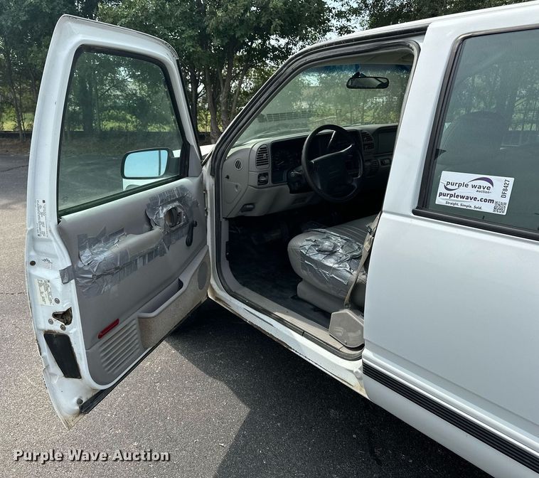 image for item DF8427 1997 Chevrolet Suburban 2500 SUV