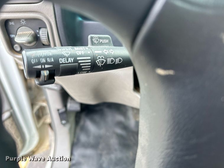 image for item DF8427 1997 Chevrolet Suburban 2500 SUV