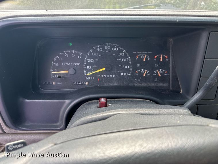 image for item DF8427 1997 Chevrolet Suburban 2500 SUV