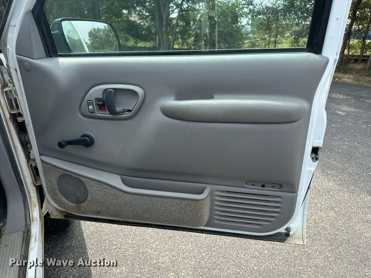 image for item DF8427 1997 Chevrolet Suburban 2500 SUV