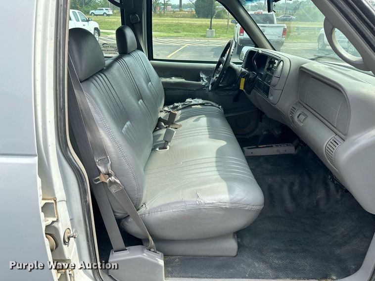 image for item DF8427 1997 Chevrolet Suburban 2500 SUV