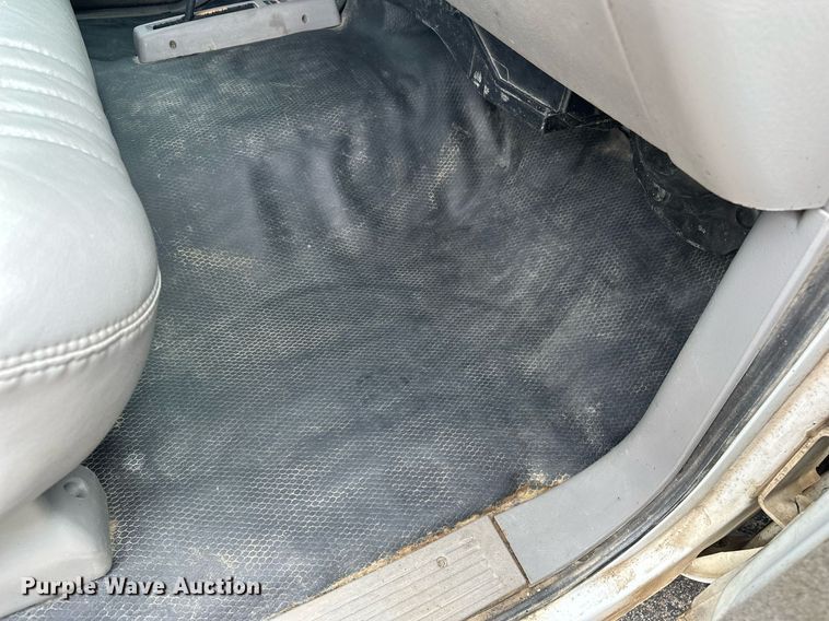 image for item DF8427 1997 Chevrolet Suburban 2500 SUV