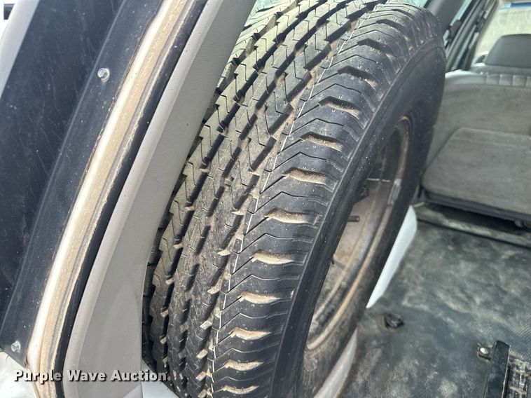 image for item DF8427 1997 Chevrolet Suburban 2500 SUV