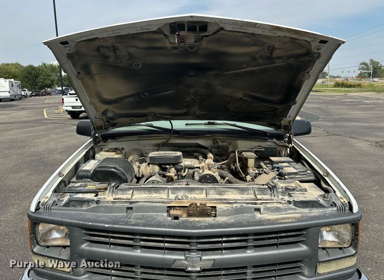 image for item DF8427 1997 Chevrolet Suburban 2500 SUV