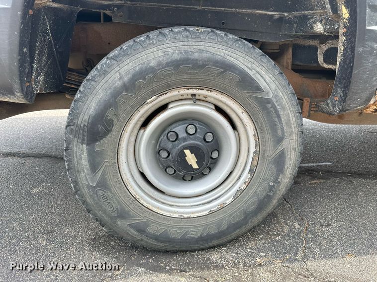 image for item DF8427 1997 Chevrolet Suburban 2500 SUV