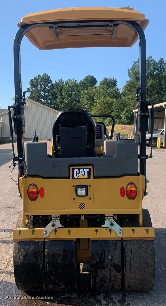 image for item DM1801 2019 Caterpillar CC34B single drum vibratory roller