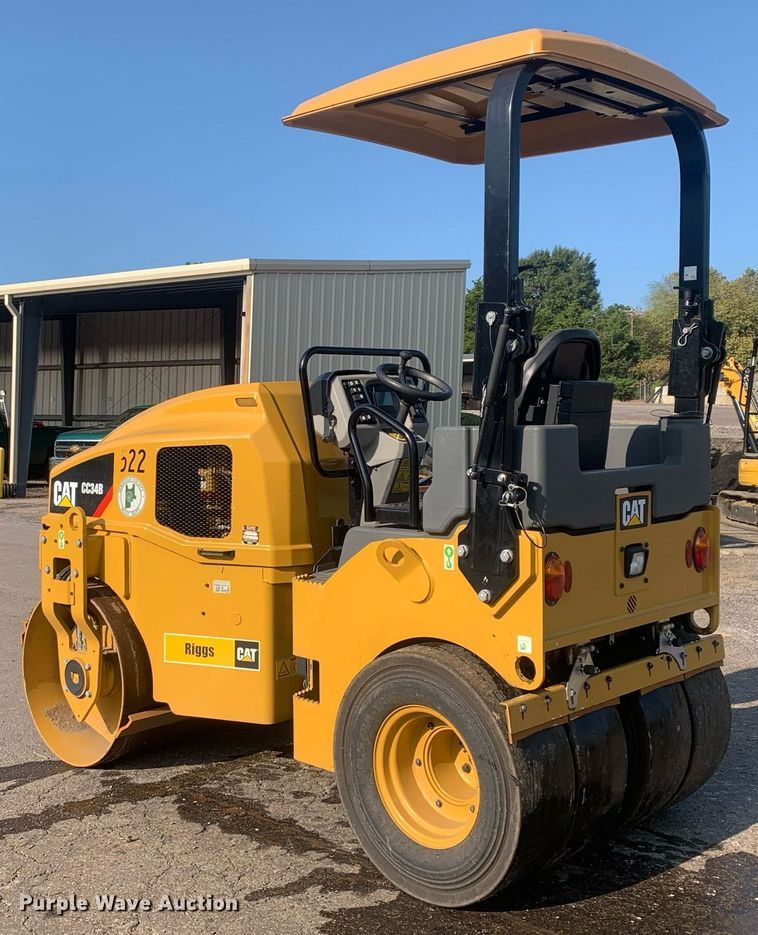 image for item DM1801 2019 Caterpillar CC34B single drum vibratory roller