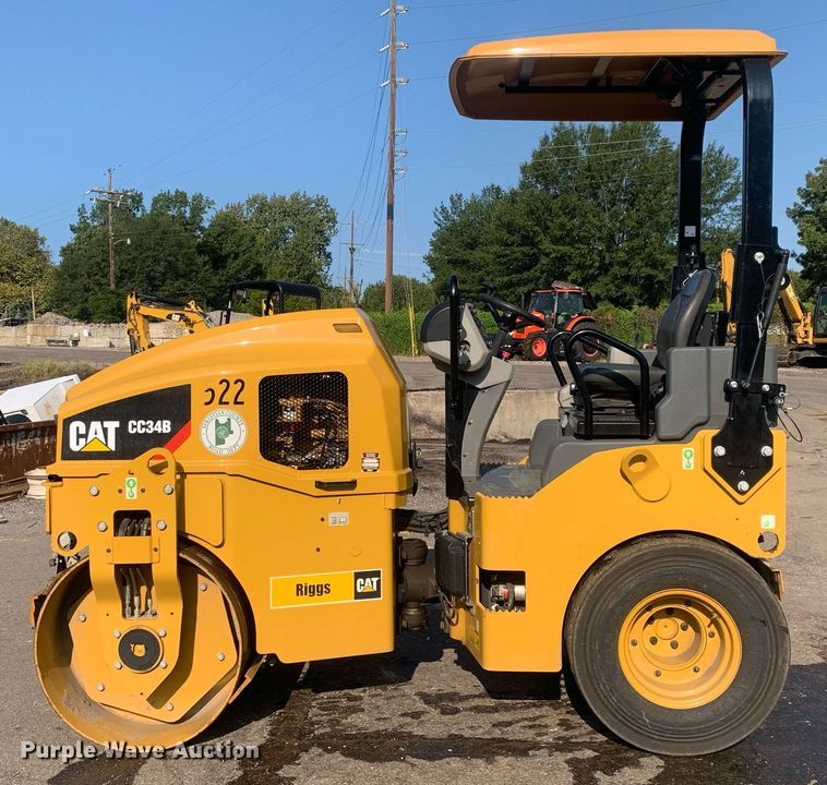 image for item DM1801 2019 Caterpillar CC34B single drum vibratory roller