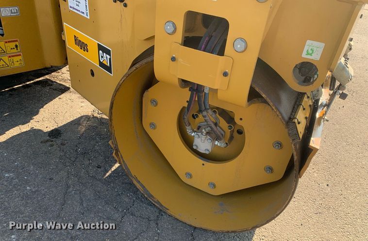 image for item DM1801 2019 Caterpillar CC34B single drum vibratory roller