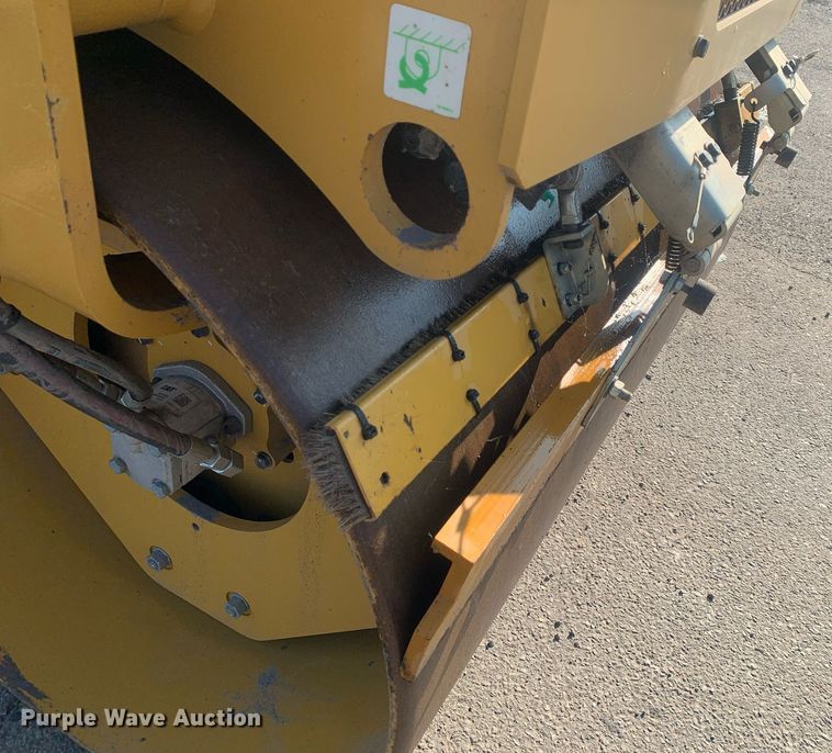 image for item DM1801 2019 Caterpillar CC34B single drum vibratory roller