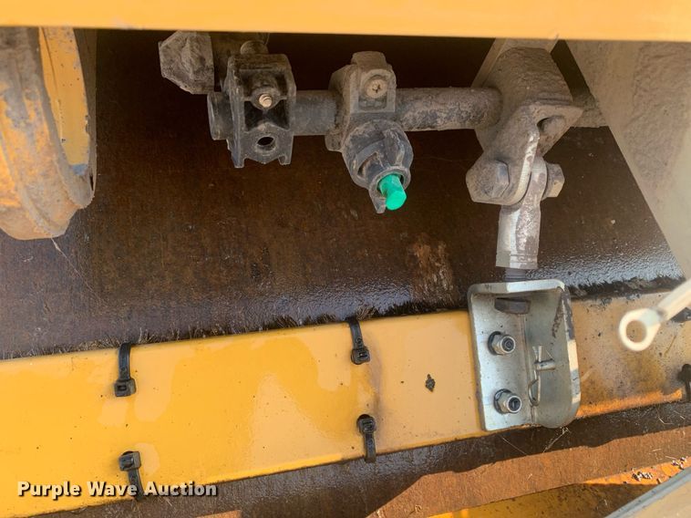 image for item DM1801 2019 Caterpillar CC34B single drum vibratory roller