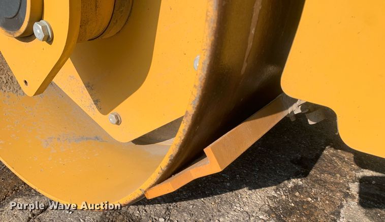 image for item DM1801 2019 Caterpillar CC34B single drum vibratory roller