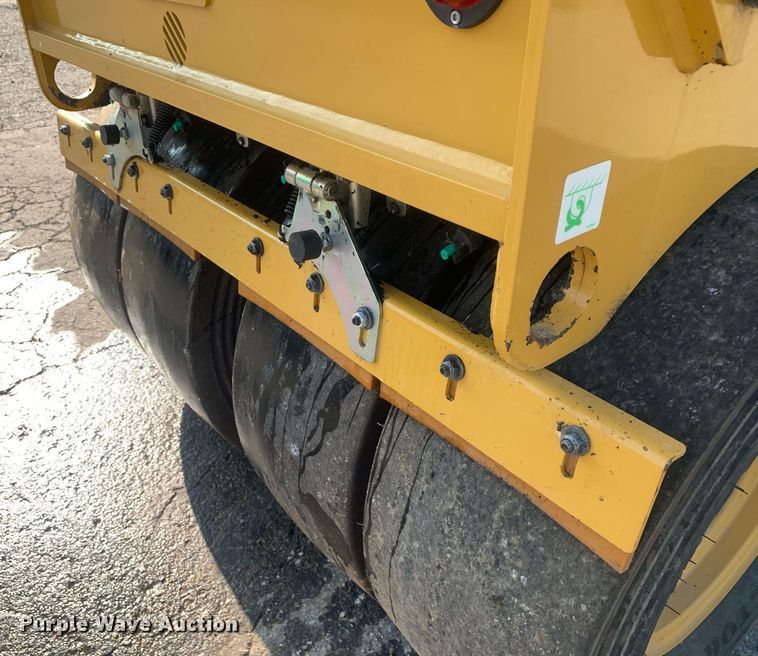 image for item DM1801 2019 Caterpillar CC34B single drum vibratory roller
