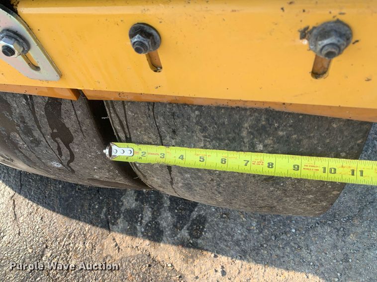 image for item DM1801 2019 Caterpillar CC34B single drum vibratory roller