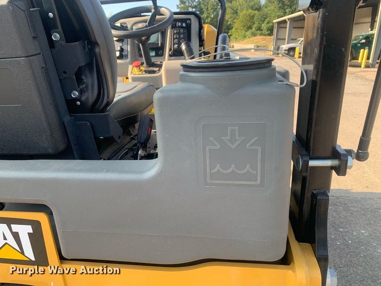 image for item DM1801 2019 Caterpillar CC34B single drum vibratory roller