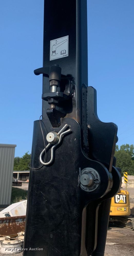 image for item DM1801 2019 Caterpillar CC34B single drum vibratory roller