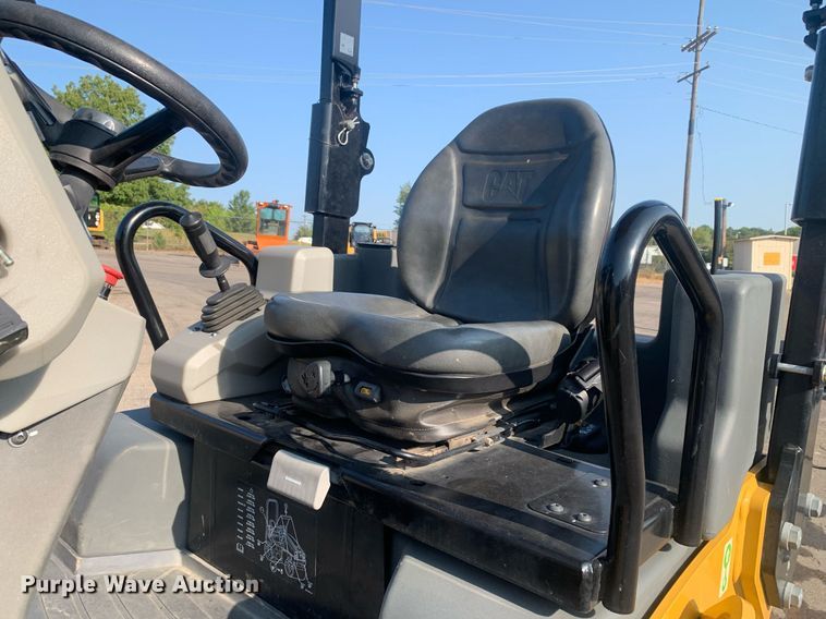 image for item DM1801 2019 Caterpillar CC34B single drum vibratory roller