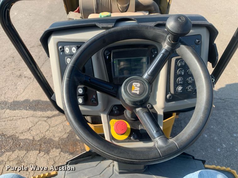 image for item DM1801 2019 Caterpillar CC34B single drum vibratory roller