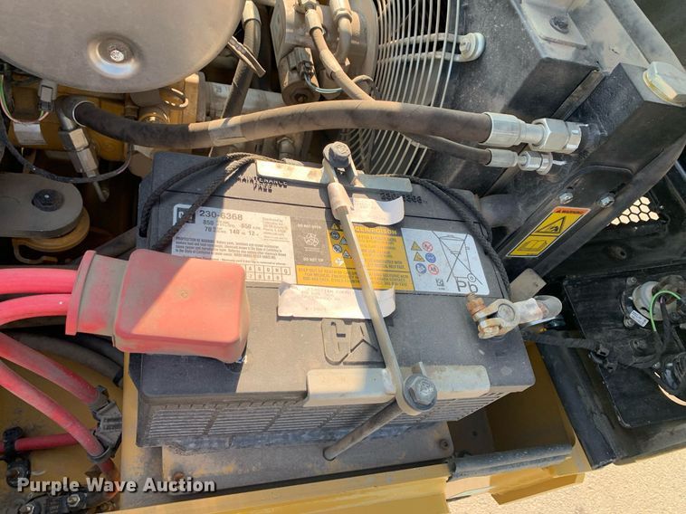 image for item DM1801 2019 Caterpillar CC34B single drum vibratory roller