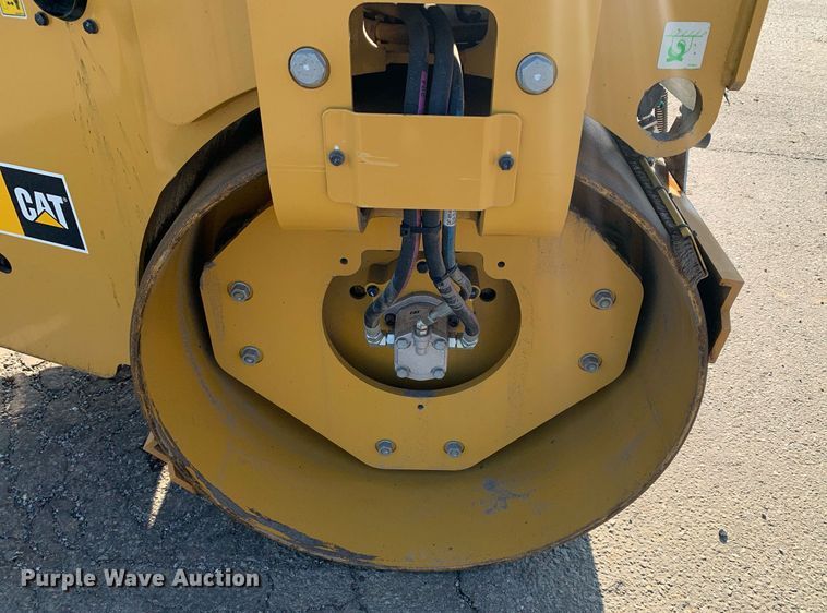 image for item DM1801 2019 Caterpillar CC34B single drum vibratory roller